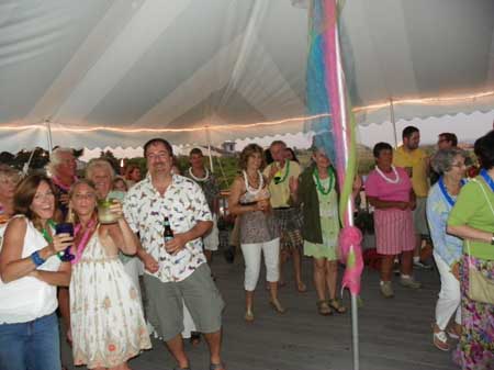Luau 017